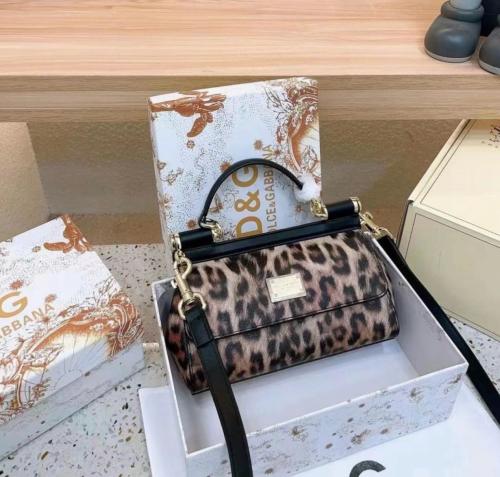 شنطة دولتشي اند قابانا