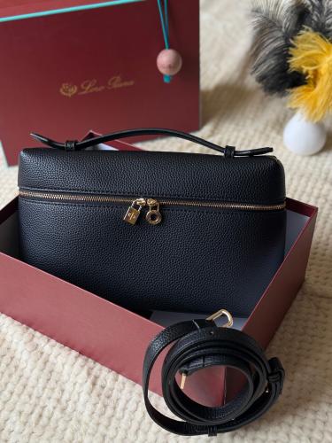 شنطة لورو بيانا