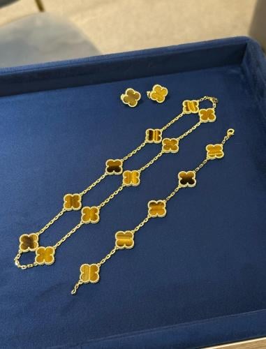 Van Cleef & Arpels Alhambra Full Set Tiger Eye