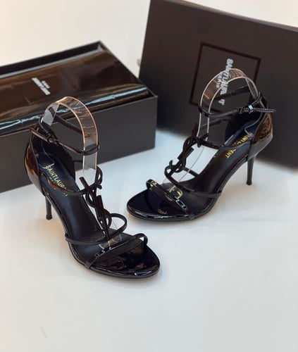 كعب سان لوران