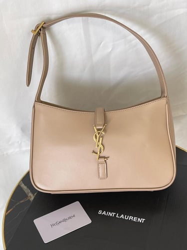 شنطة سان لوران