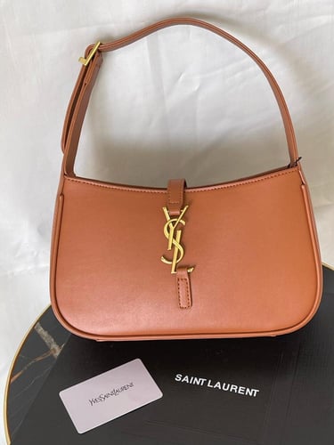 شنطة سان لوران