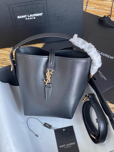 شنطة سان لوران