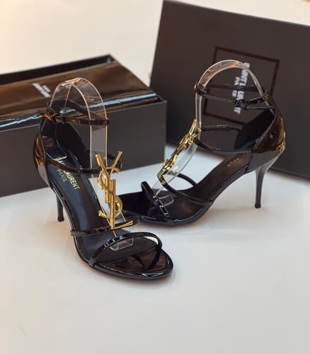 كعب سان لوران