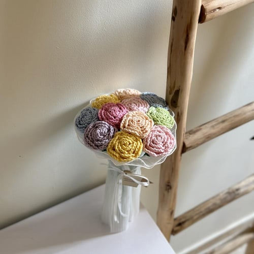 بوكية ورد بألوان الصيف