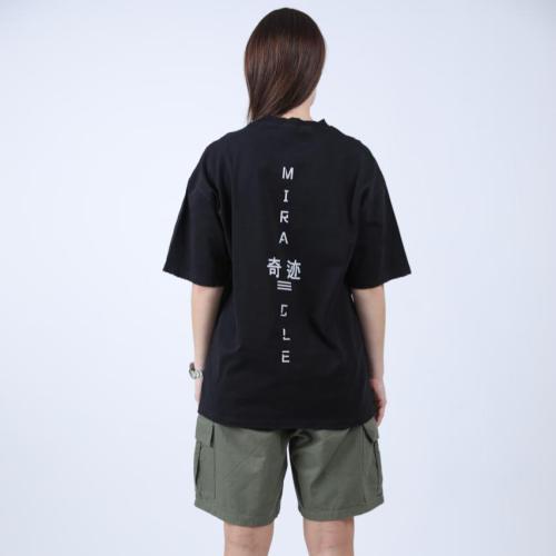 تي شيرت أسود BLACK