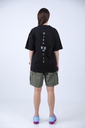 تي شيرت أسود BLACK