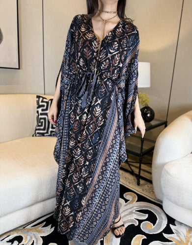 جلابية ناعمة كشمير زم عالخصر ملونة ازرق