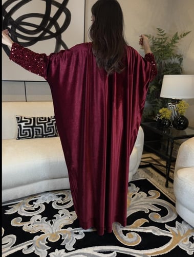 جلابية مخمل فراشة شك عالاكمام أحمر