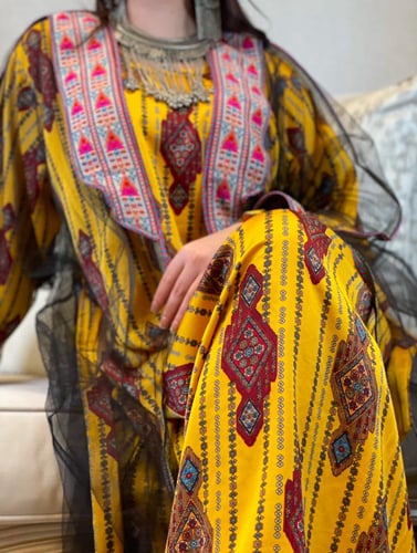 جلابية بطبقتين شعبي معاصر لون اصفر