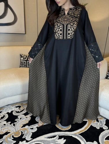 جلابية اسود لنن مخمل عالصدر