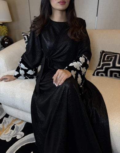 جلابية فستان لامع اكمام مخمل مشغولاسود معدني