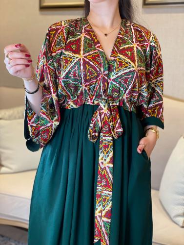 جلابية ملونة بربط زم بالخصر عشبي