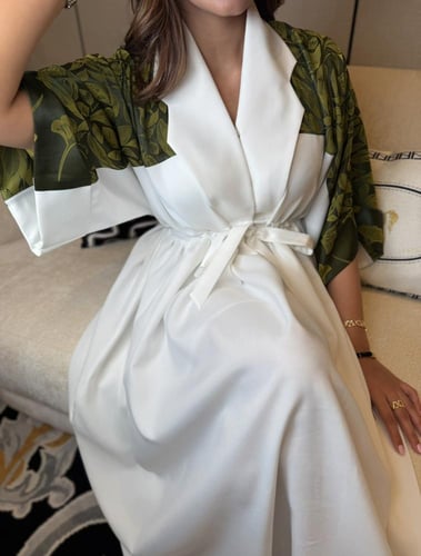 جلابية فستان بربطة عالخصر اوف وايت