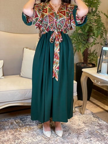 جلابية ملونة بربط زم بالخصر عشبي