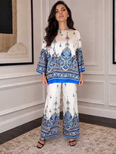 Elegant cotton pants and blouse set with navy blue patterns