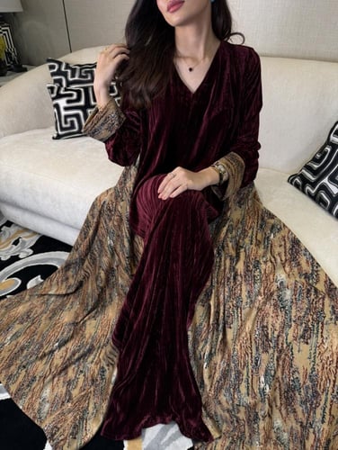 جلابية مخمل كلوش عنابي