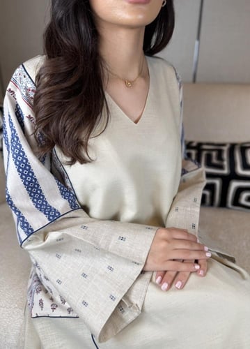 جلابية بيج كحلي لنن هندي بدون رسمة فيل عالكم