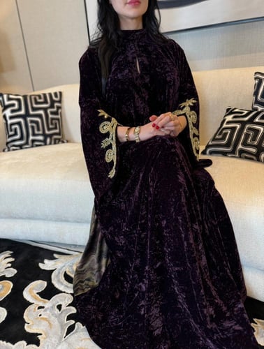 جلابية مخمل شك عالاكمام ليلكي داكن