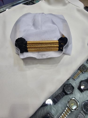 غتره مقصب متصل يتوفر احمر وابيض