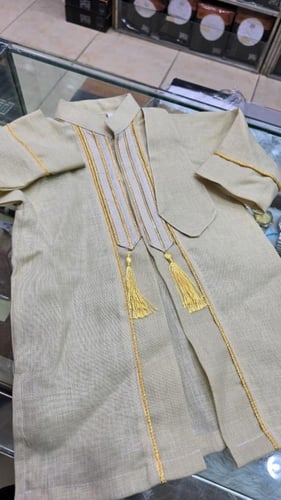 دقلة بلون مميز مع كتابه اسم