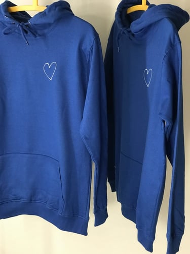 بلوفر القلب مع صوره