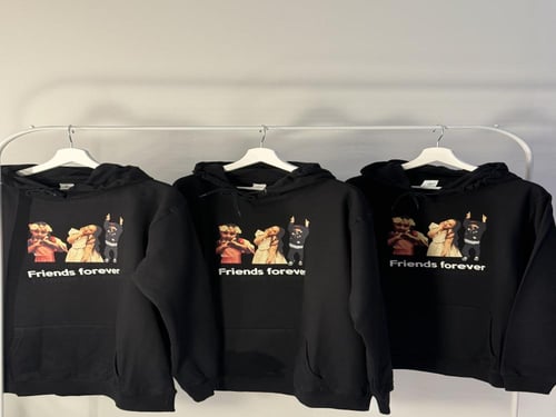 هودي صور الصديقات