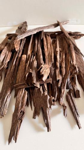 عود هندي طبيعي آسام