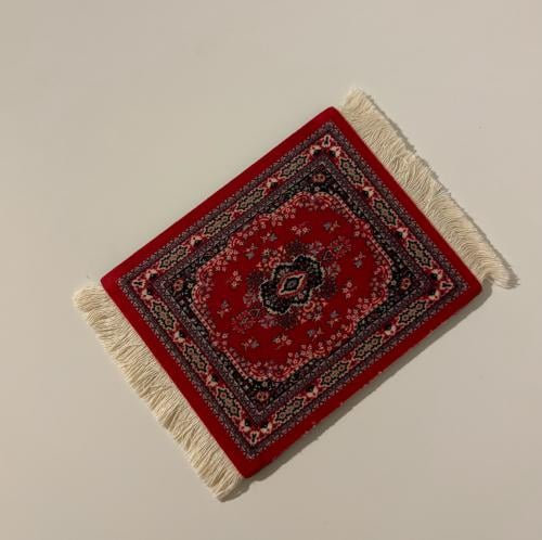 كوستر سجاد أحمر