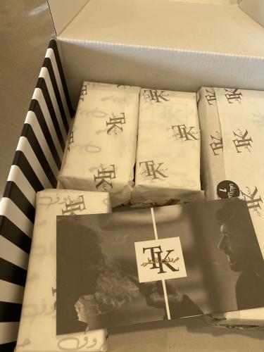 تغليف كهدية مع كتابة كرت