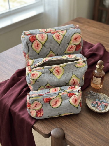 Set of quilted bags: 9
