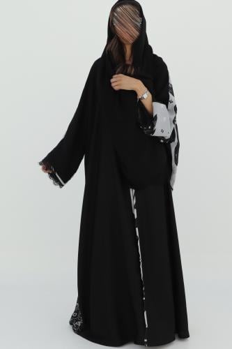 عباية نادين