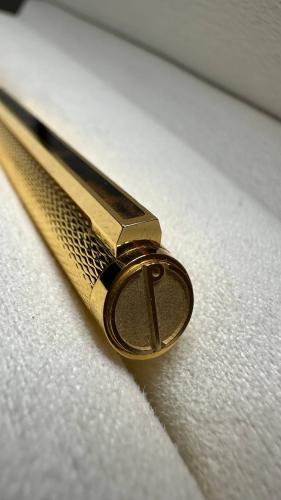 دنهل ذهبي | Dunhill