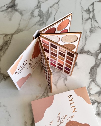 باليت دفتر 4 طبقات ظلال العيون من كيلين بيوتي