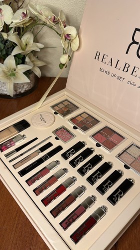 بوكس مكياج بديل ديور ريل بيوتي