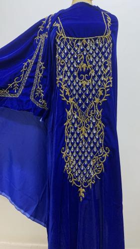 مخمل تطريز يدوي امام كامل واكمام