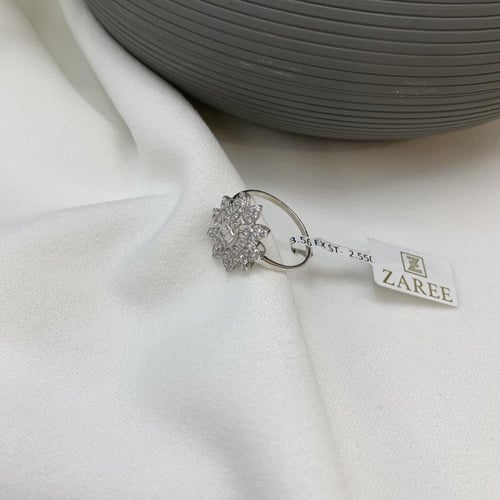 طقم ذهب ابيض تصميم الألماس عيار 18