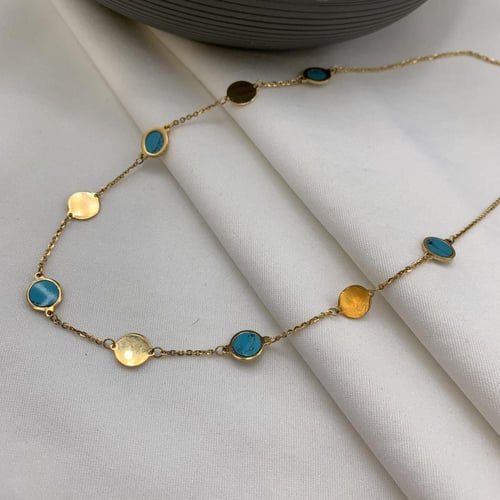 طقم عقد وحلق باللون الفيروزي عيار 18 الوزن 8.6