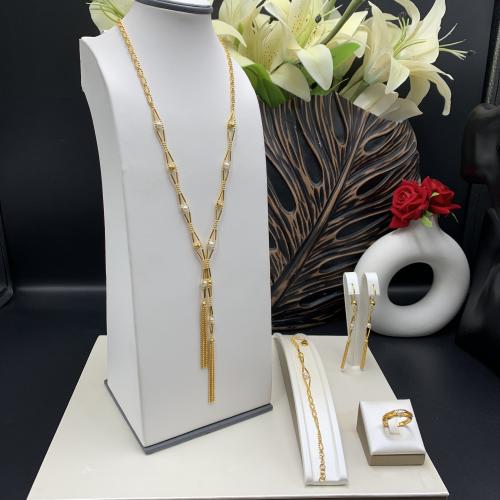 طقم بحريني بإضافة اللؤلو الزراعي عيار 21 الوزن 26