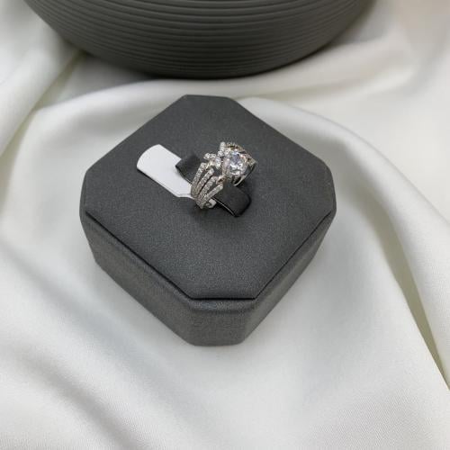 خاتم تونز ذهب ابيض تصميم الألماس عيار 18