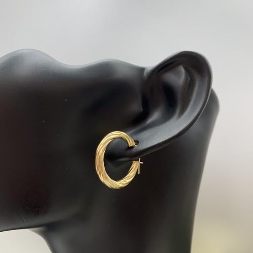 حلق إيطالي عيار 18 ذهب صافي