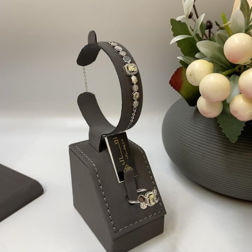 طقم إيطالي ذهب ابيض تصميم الألماس بالفانسي عيار 18...