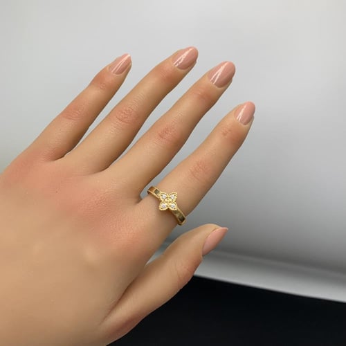 خاتم إيطالي عيار 18 الوزن 3.35