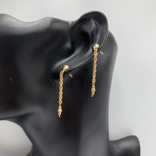 حلق المبروم عيار 18 ذهب صافي