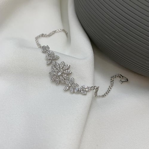 طقم ذهب ابيض تصميم الألماس عيار 18