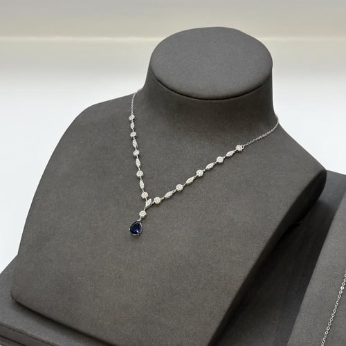 طقم ذهب ابيض تصميم الألماس عيار 18 الوزن 7.5