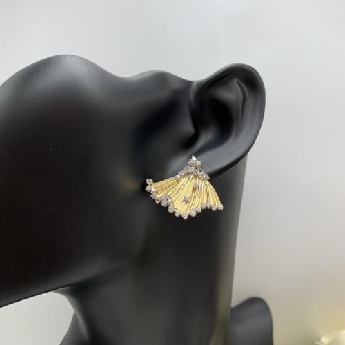 حلق إيطالي تصميم الألماس عيار 18 الوزن 5.9