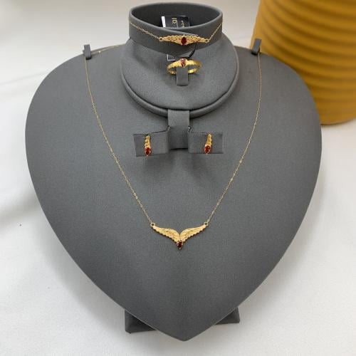 طقم ناعم جناح الصقر باللون الأحمر عيار 21 الوزن 3....