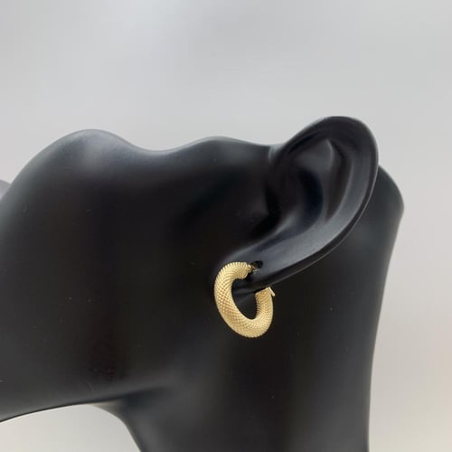 حلق دائري ذهب صافي عيار 18 الوزن 2.1