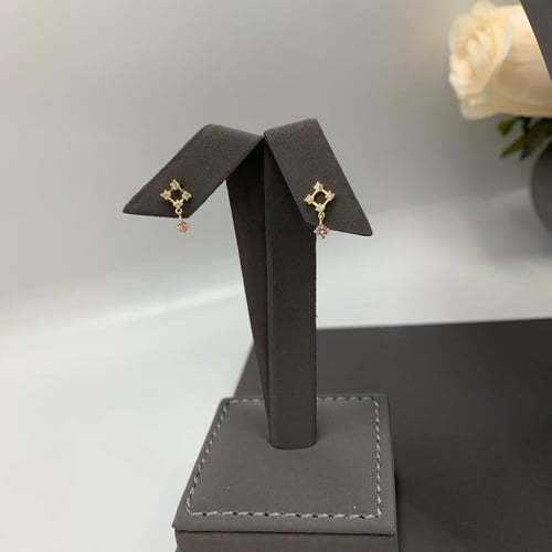 طقم شبكه ناعم باللون الوردي عيار 18 الوزن 6.9